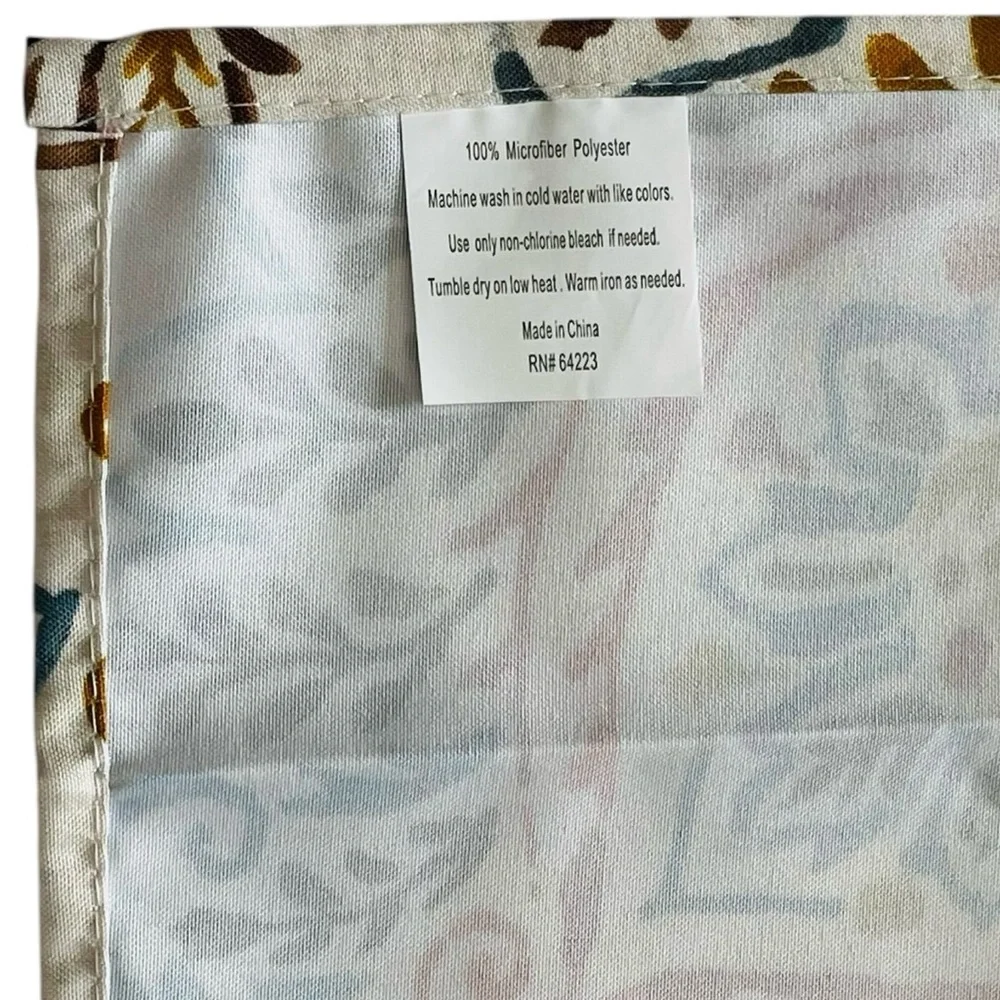 Cloth Napkins Autumn Fall Foliage Print Set of Four 16.5x16.5